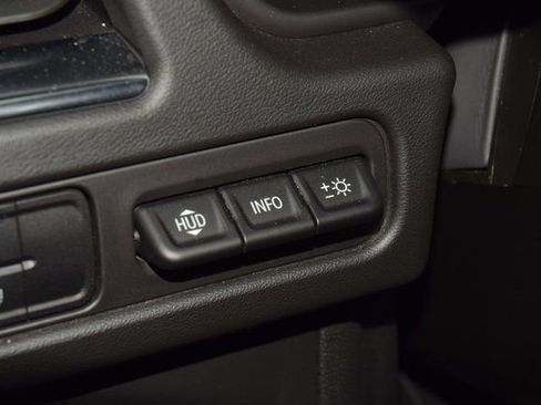 Used 2024 Chevrolet Suburban High Country image 35