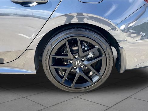 Used 2025 Honda Civic Sport image 11