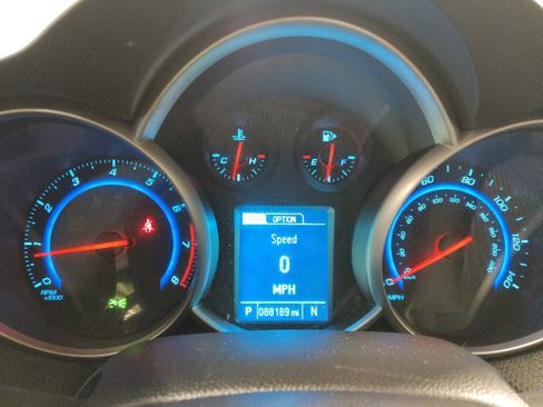 Used 2016 Chevrolet Cruze LT image 23