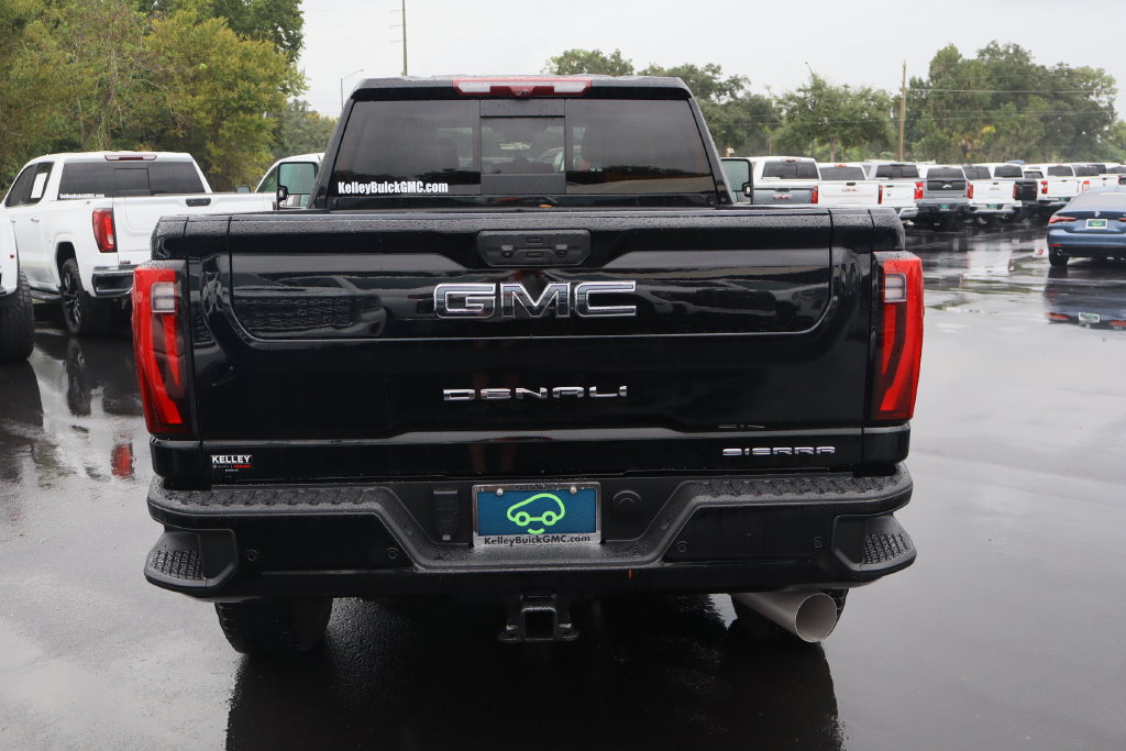 Certified 2024 GMC Sierra 3500 Denali Ultimate AWD/4WD image 8