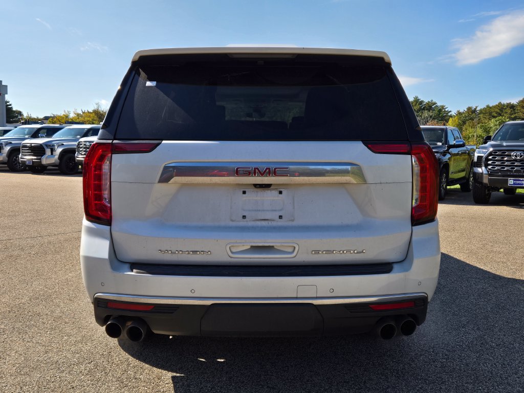 Used 2021 GMC Yukon Denali w/ Denali Ultimate Package AWD/4WD image 4