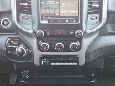 Used 2024 RAM 2500 Tradesman w/ Chrome Appearance Group image 19