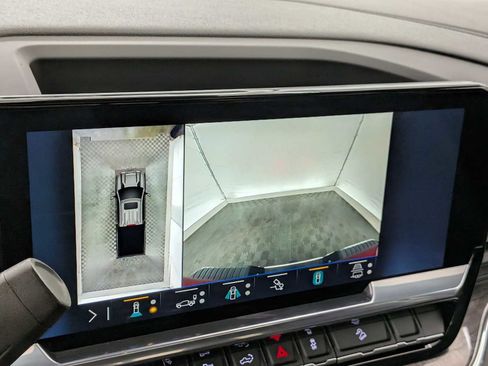 Used 2024 Chevrolet Silverado 2500 LTZ w/ LTZ Convenience Package image 32