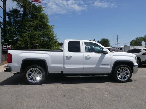 Used 2019 GMC Sierra 1500 SLE w/ SLE Value Package RWD image 4