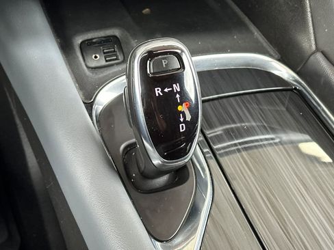 Used 2021 Buick Enclave Essence w/ Sound and Sites Package FWD image 25