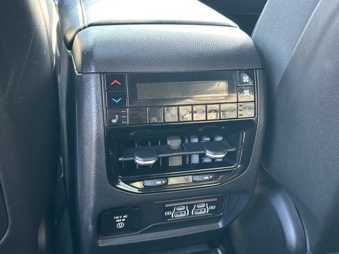 Used 2021 Jeep Grand Cherokee L Limited image 28