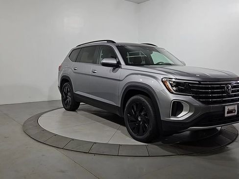 New 2026 Volkswagen Atlas SE image 7