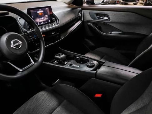 Used 2022 Nissan Rogue SV image 29