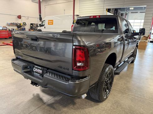 Used 2025 RAM 2500 Big Horn AWD/4WD image 25