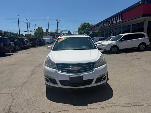 Used 2017 Chevrolet Traverse LT w/ Traveler's Package AWD/4WD image 8