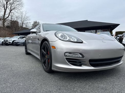 Used 2012 Porsche Panamera S image 9