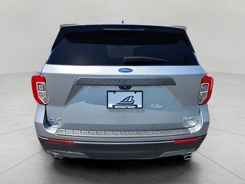Certified 2023 Ford Explorer XLT w/ Equipment Group 202A AWD/4WD image 8