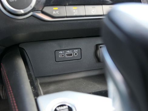 Used 2024 Nissan Altima 2.5 SR FWD image 21