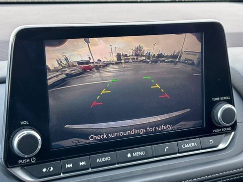 Used 2023 Nissan Rogue SV image 23