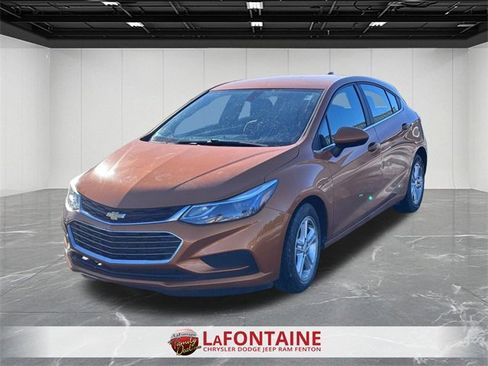 Used 2017 Chevrolet Cruze LT w/ Convenience Package image 1