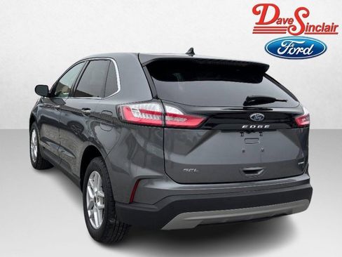 Used 2024 Ford Edge SEL w/ Convenience Package image 9