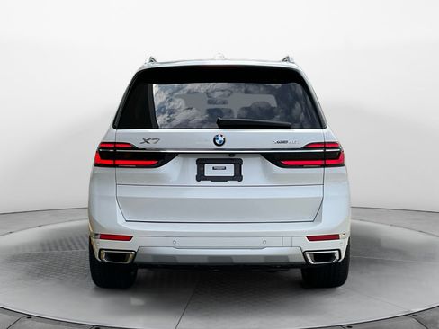 Used 2024 BMW X7 xDrive40i AWD/4WD image 6