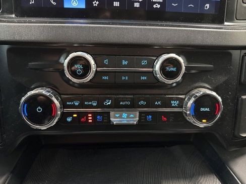 Used 2024 Ford F350 Platinum image 32