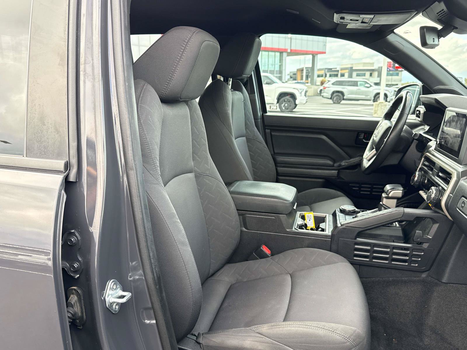 Used 2024 Toyota Tacoma SR5 AWD/4WD image 18