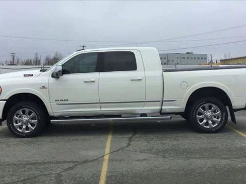 Used 2023 RAM 3500 Limited w/ Towing Technology Group image 5