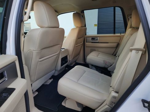 Used 2017 Ford Expedition Limited image 17