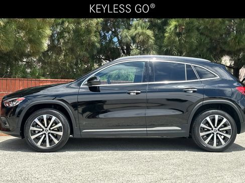 Certified 2023 Mercedes-Benz GLA 250 w/ Premium Package image 11