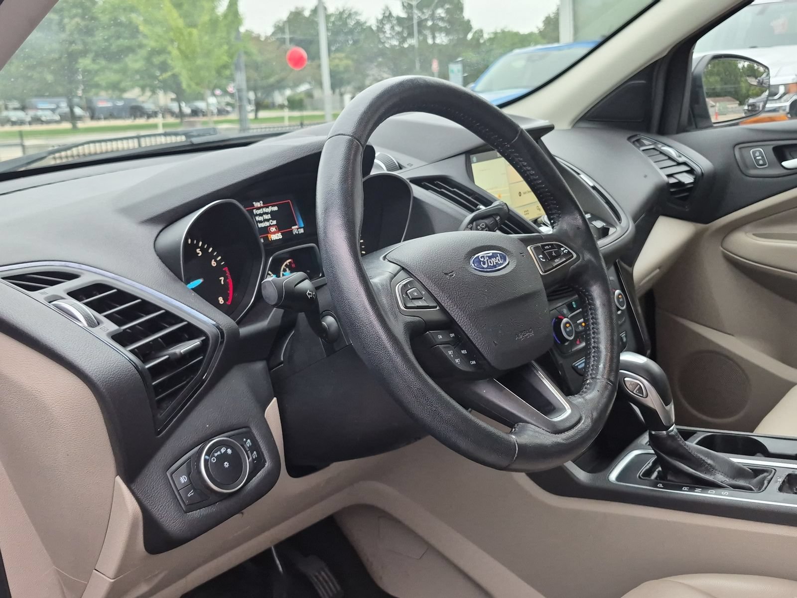 Used 2019 Ford Escape Titanium AWD/4WD image 11