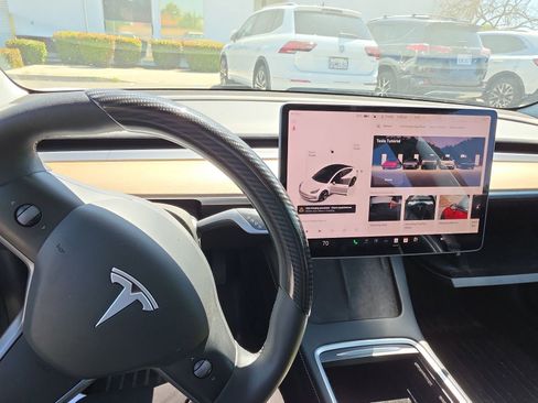 Used 2022 Tesla Model 3 Long Range AWD/4WD image 6