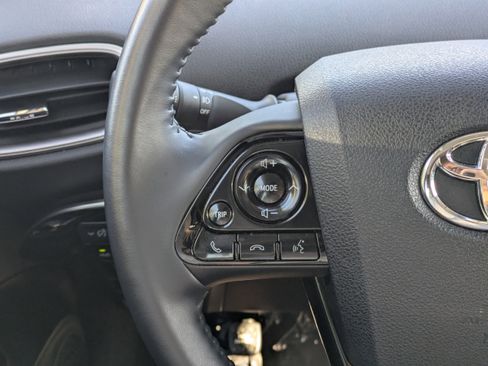 Used 2021 Toyota Prius Prime Limited image 15