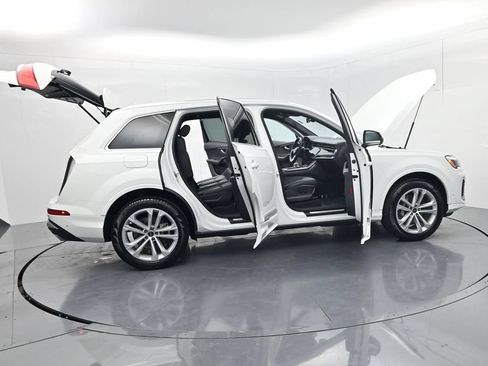 Used 2025 Audi Q7 3.0T Premium Plus AWD/4WD image 76