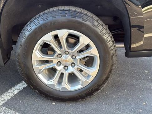 Used 2024 Chevrolet Silverado 1500 LTZ image 10