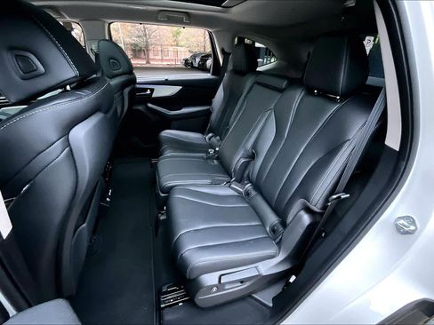 Used 2023 Acura MDX SH-AWD w/ Technology Package image 19