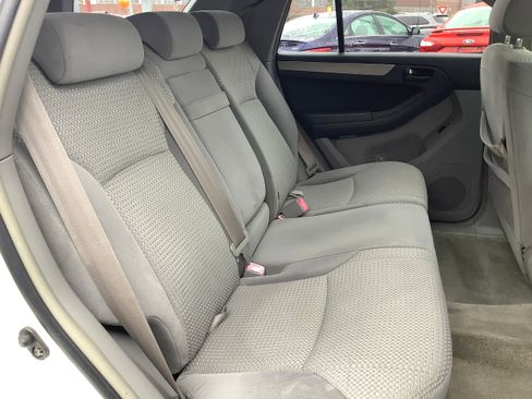Used 2004 Toyota 4Runner SR5 image 14