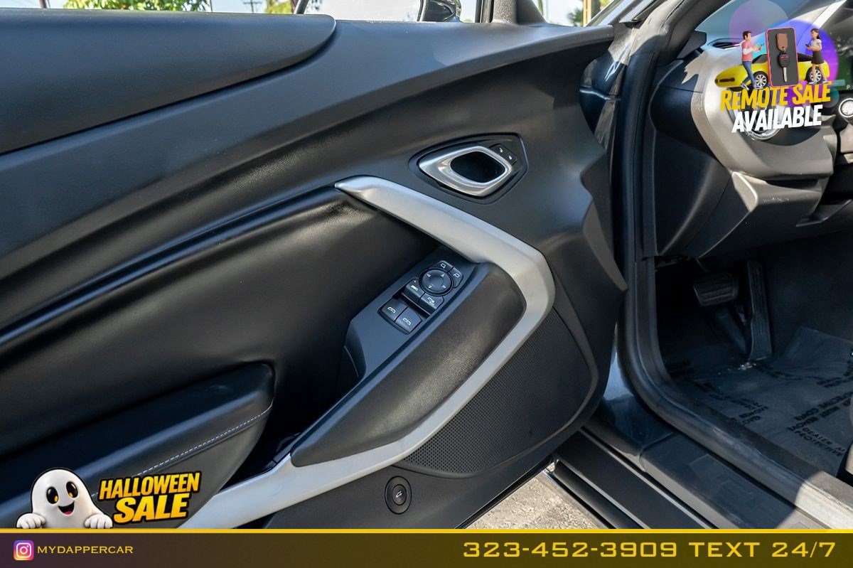 Used 2018 Chevrolet Camaro SS RWD image 13
