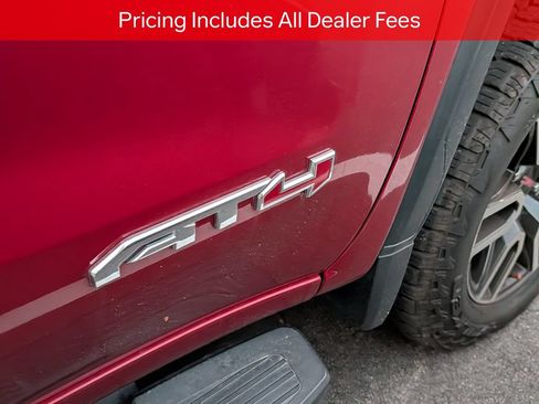 Used 2019 GMC Sierra 1500 AT4 w/ AT4 Premium Package AWD/4WD image 8