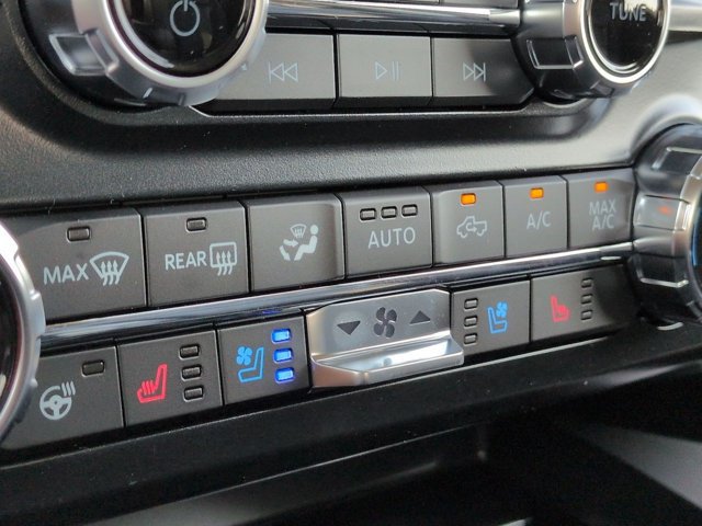 New 2026 Ford F250 Lariat w/ Black Appearance Package AWD/4WD image 23