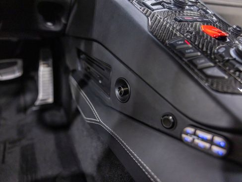 Used 2019 Lamborghini Aventador S image 61