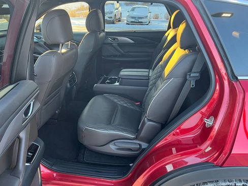 Used 2023 MAZDA CX-9 Signature image 12