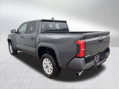 Used 2025 Toyota Tacoma SR5 image 9