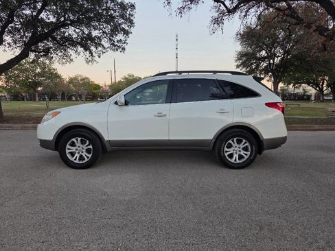 Used 2010 Hyundai Veracruz GLS image 5