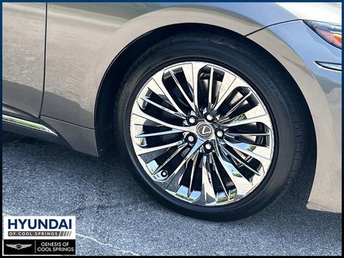 Used 2019 Lexus LS 500 AWD w/ Luxury Package image 9