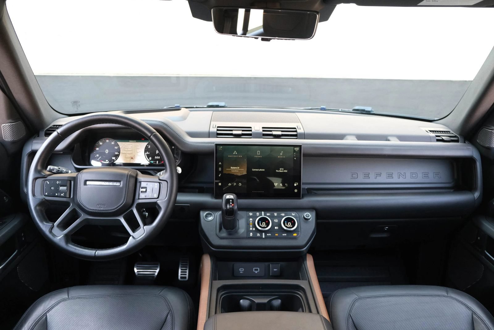 Used 2023 Land Rover Defender 110 X AWD/4WD image 35
