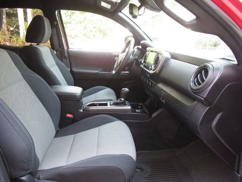Used 2023 Toyota Tacoma TRD Off-Road AWD/4WD image 22