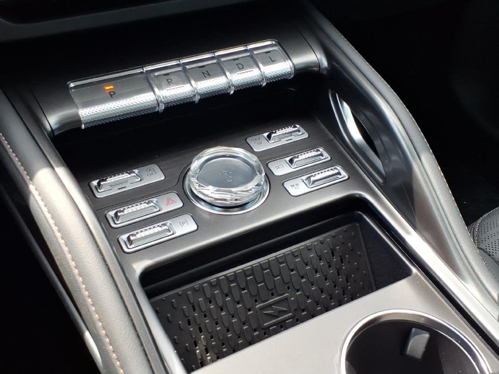 New 2026 Lincoln Nautilus Reserve w/ Jet Appearance Package AWD/4WD image 25