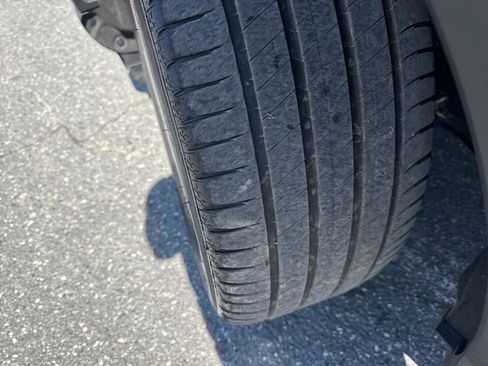 Used 2021 Ford Explorer Platinum w/ Equipment Group 601A image 38