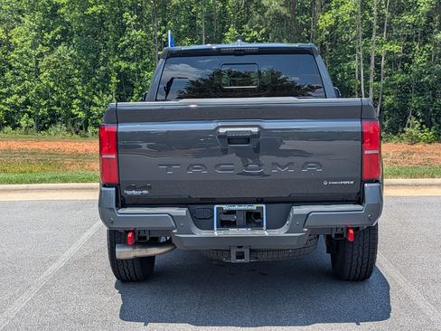 Used 2025 Toyota Tacoma TRD Off-Road w/ TRD Off Road Premium Package AWD/4WD image 4