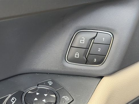 Used 2024 Ford Expedition Max Limited image 17