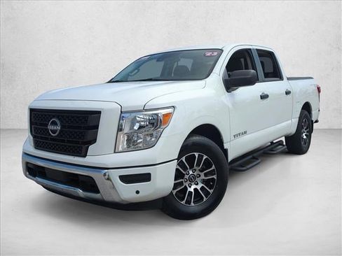 Used 2023 Nissan Titan SV w/ SV Convenience Package image 1