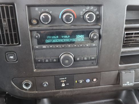 Used 2022 Chevrolet Express 3500 Extended w/ Driver Convenience Package image 24