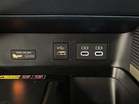 New 2026 Toyota Camry SE FWD image 3